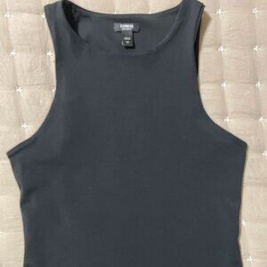 Express Body Contour Crop Top - black, size XS.